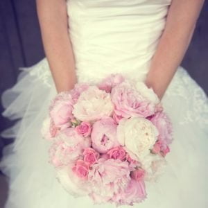 bouquet marié pivoine
